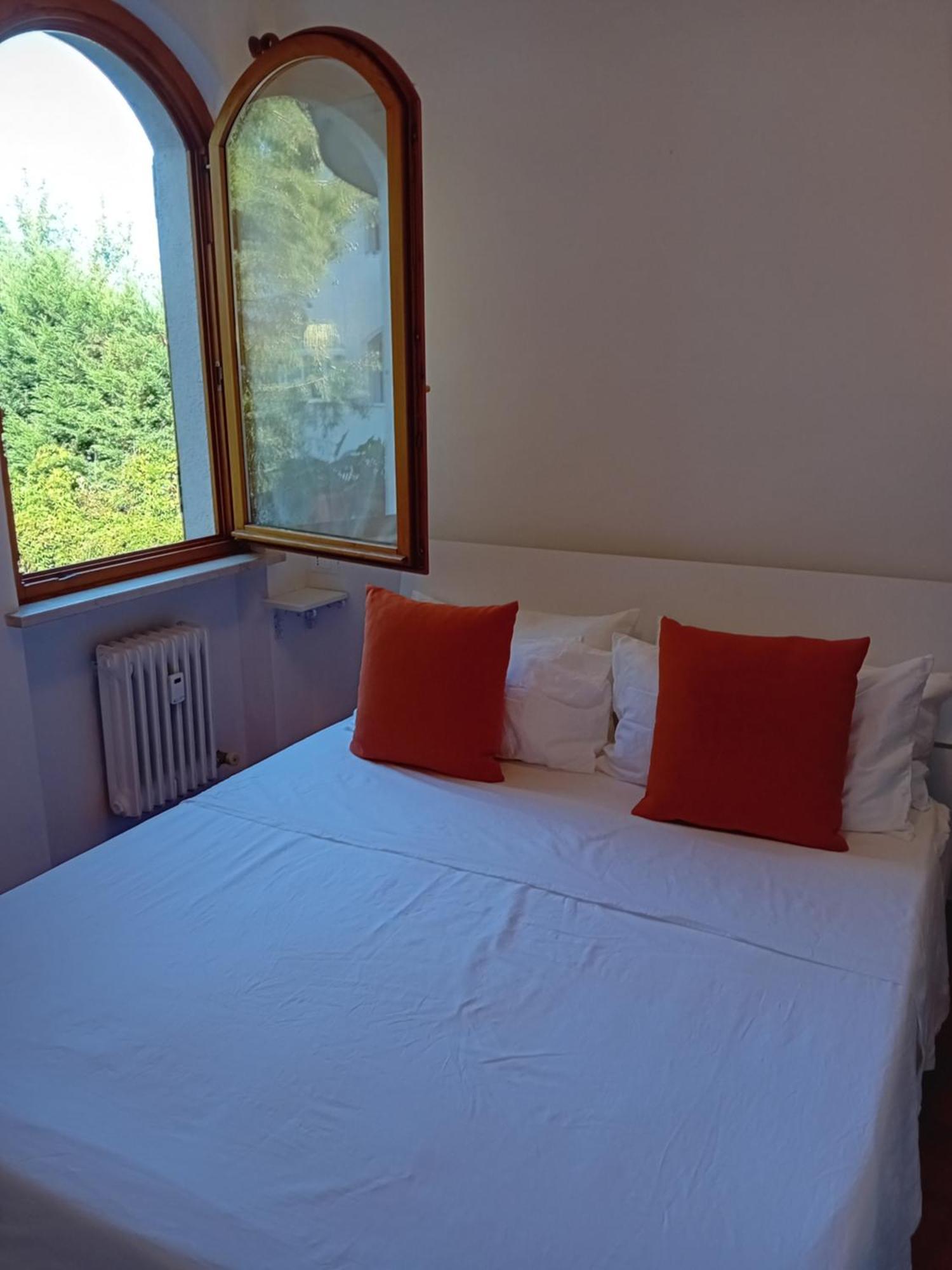 Il Glicine Sul Garda Appartamento Turistico Peschiera del Garda Eksteriør bilde